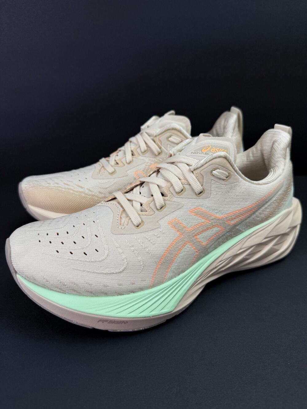 ASICS Novablast 4 Women’s 9 Running Shoes Oatmeal Moonrock 1012B510 Athletic